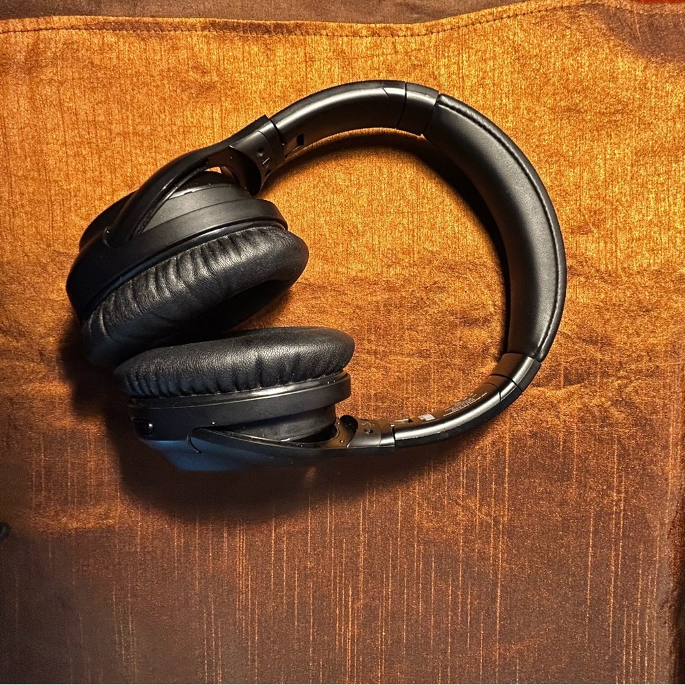TaoTronics SoundSurge 90 Active Noise Cancelling wireless stereo Headphones - Picture 7 of 9
